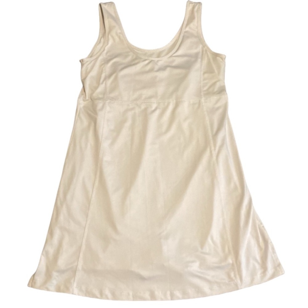 Tail tennis skort dress. Size M. White. Padded bra with shorts underneath. Cute!